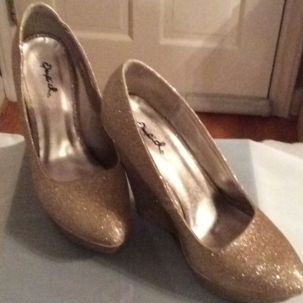 Gold Shoes